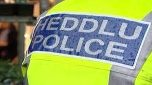 Beth fydd yn digwydd os byddaf yn riportio trosedd casineb i’r Heddlu?